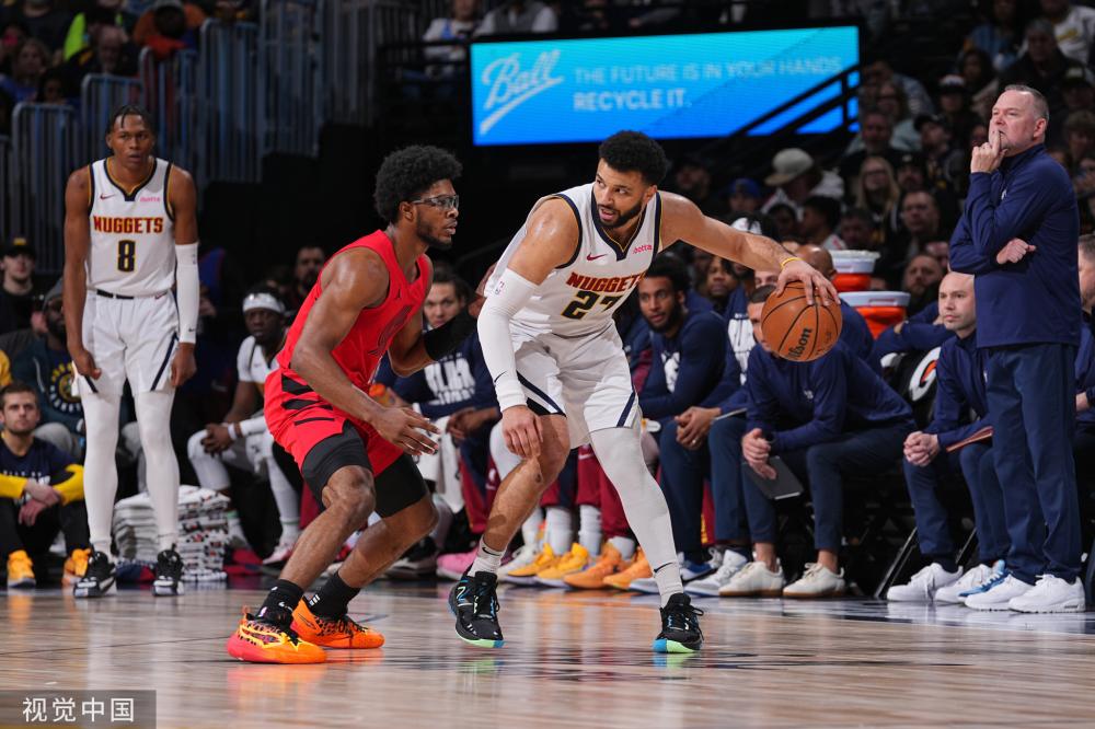 中等距离的 中等距离的